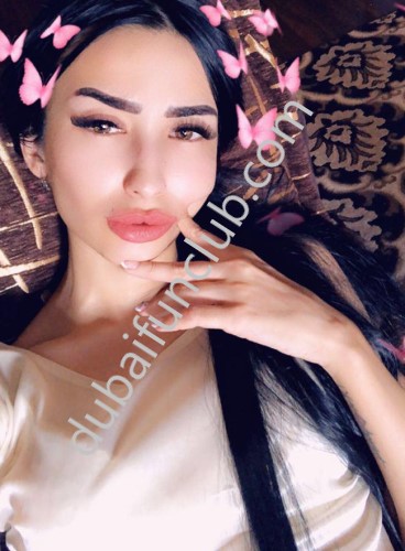 Dubai escort Mona